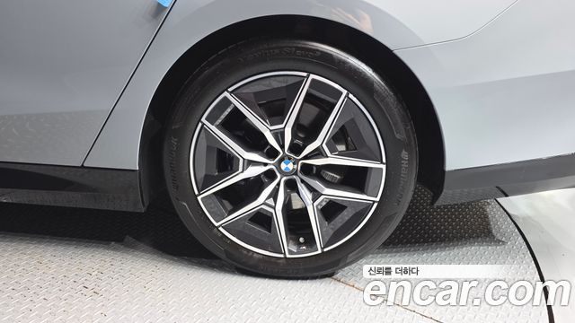 BMW 5 Series (G60) 520i M Sport 2025 — фото 21