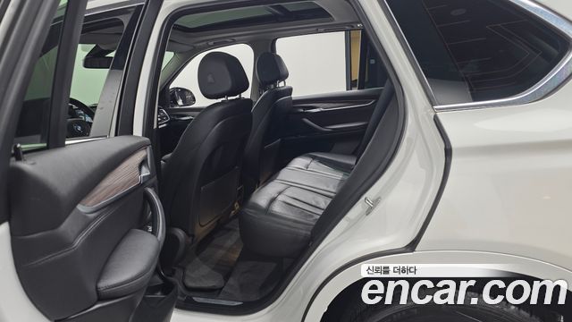 BMW X5 (F15) xDrive 30d 2017 — фото 11
