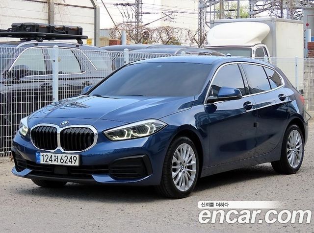 BMW 1 Series (F40) 118d Joy 2021 — фото 2