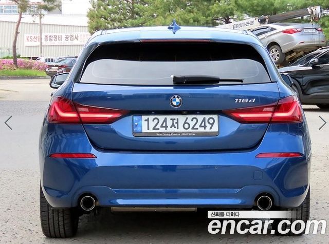 BMW 1 Series (F40) 118d Joy 2021 — фото 4