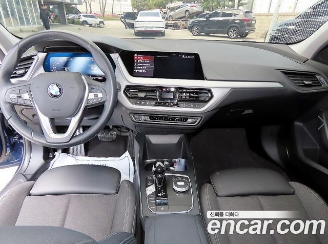 BMW 1 Series (F40) 118d Joy 2021 — фото 7