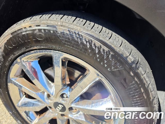 Kia Sorento Diesel 2.0 2WD Noblesse 2016 — фото 5