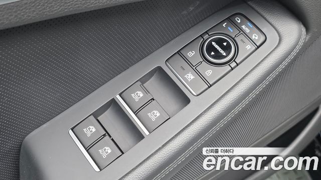 Genesis G80 3.3 GDI AWD Premium Luxury 2017 — фото 13