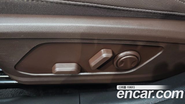 Hyundai Grandeur Hybrid (GN7) Premium 2023 — фото 31