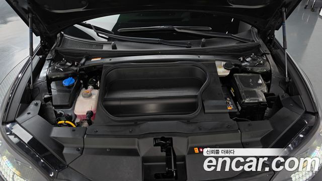 Hyundai Ioniq 6 Long Range AWD Exclusive + 2023 — фото 6