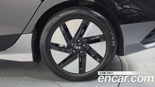 Hyundai Ioniq 6 Long Range AWD Exclusive + 2023 — фото 21