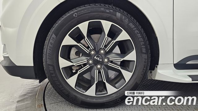 Kia Carnival (IV) Gasoline 7-Seater Signature 2023 — фото 5