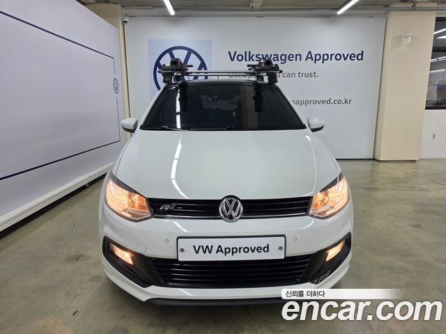Volkswagen Polo 1.4 TDI R-Line 5th 2015 — фото 3