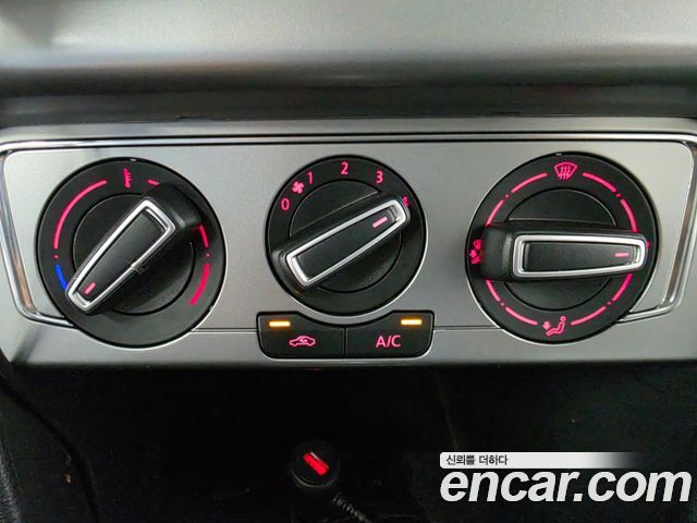 Volkswagen Polo 1.4 TDI R-Line 5th 2015 — фото 18