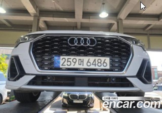 Audi Q3 (F3) 35 TDI Premium Sportback