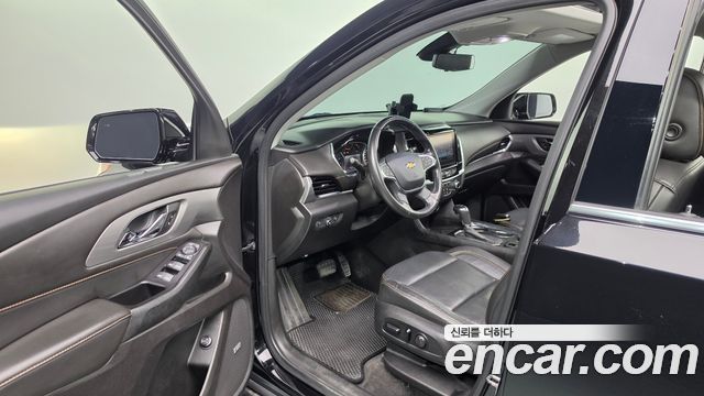 Chevrolet Traverse 3.6 AWD LT Leather Premium 2020 — фото 10
