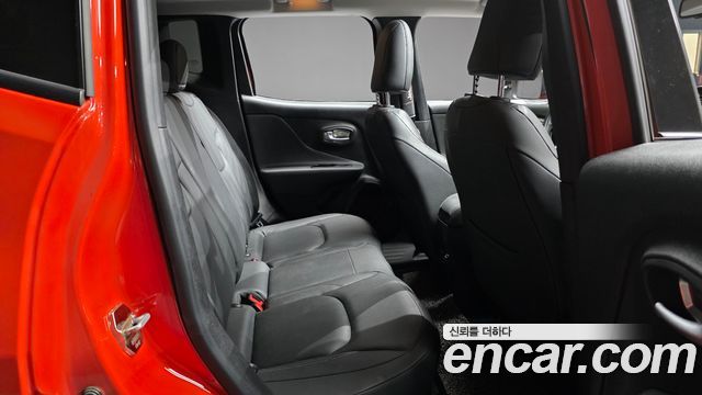 Jeep Renegade 2.4 Limited 2020 — фото 11