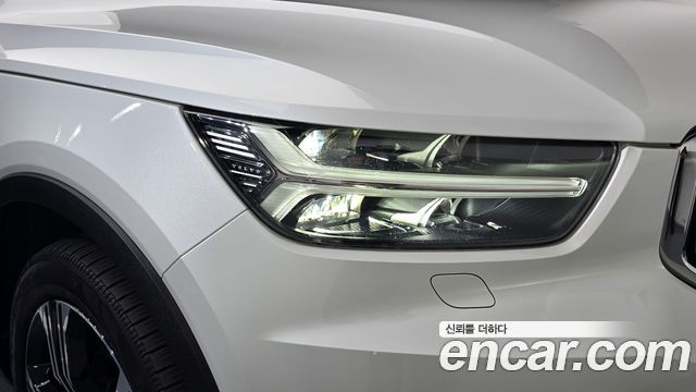 Volvo XC40 B4 Inscription 2021 — фото 22