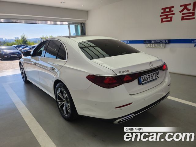 Mercedes-Benz E-Class (W214) E200 Avantgarde 2024 — фото 16