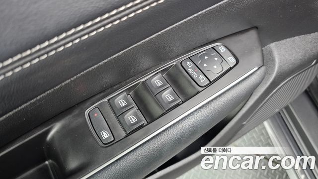 Renault Korea SM6 1.3 TCe Feel 2023 — фото 16