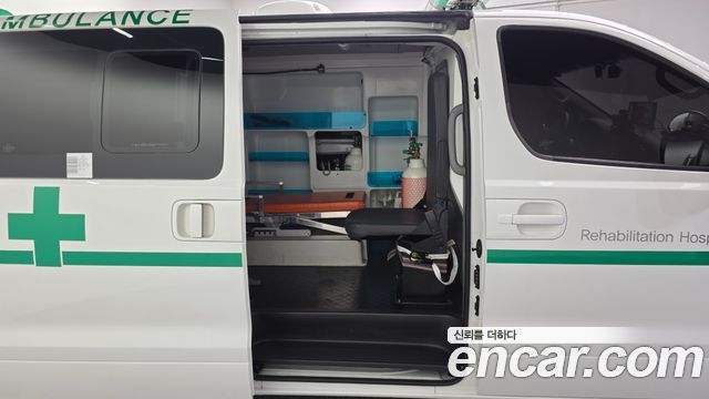 Hyundai Grand Starex Ambulance 2016 — фото 12
