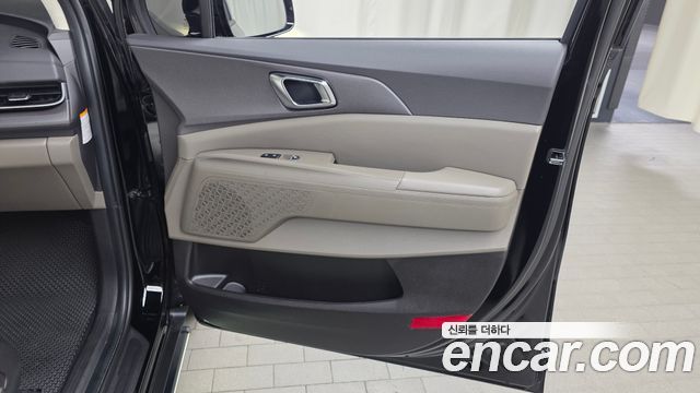 Kia Carnival (IV) HEV 9-Seater Hi-Limousine (Special vehicle) 2025 — фото 25