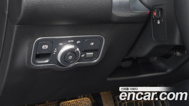 Mercedes-Benz GLB-Class (X247) GLB200 d 2023 — фото 20
