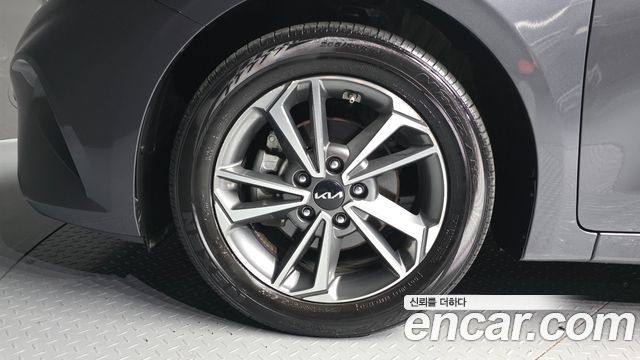 Kia K3 (II) 1.6 Prestige 2023 — фото 5