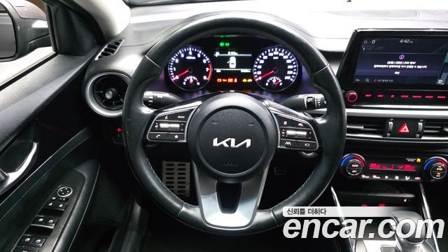 Kia K3 (II) 1.6 Prestige 2023 — фото 17