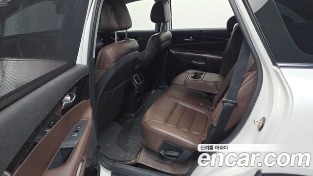 Kia Sorento Diesel 2.0 2WD Noblesse Special 2016 — фото 11
