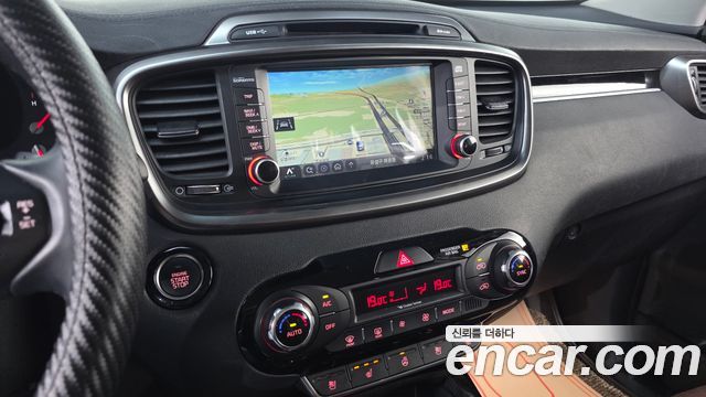 Kia Sorento Diesel 2.0 2WD Noblesse Special 2016 — фото 16