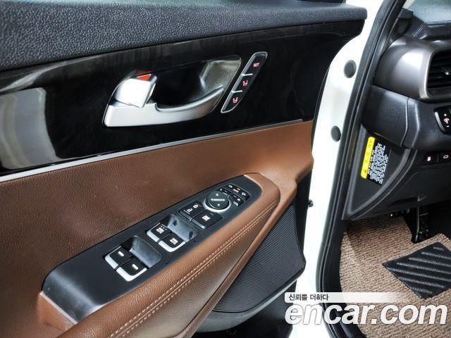 Kia Sorento Diesel 2.0 2WD Noblesse Special 2016 — фото 15
