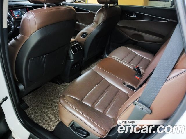 Kia Sorento Diesel 2.0 2WD Noblesse Special 2016 — фото 16
