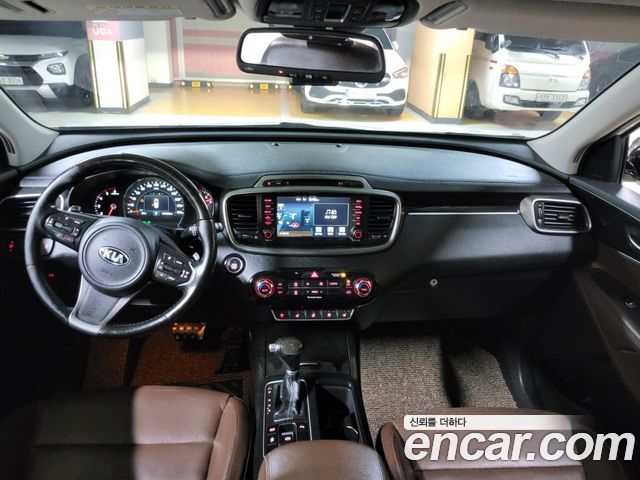 Kia Sorento Diesel 2.0 2WD Noblesse Special 2016 — фото 17