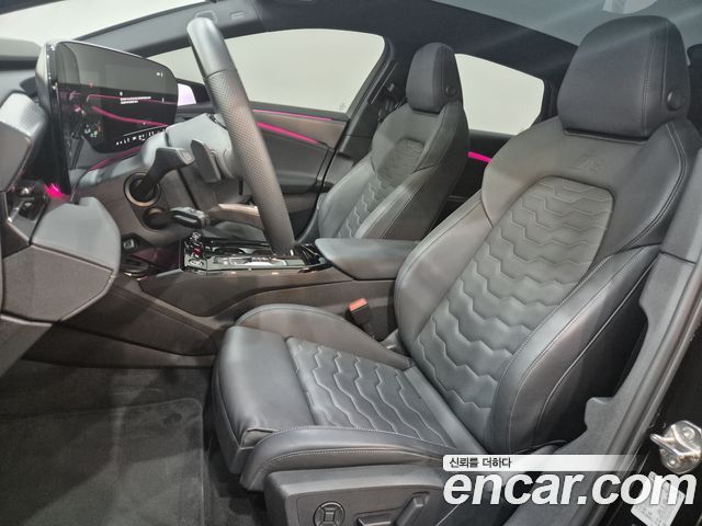 Audi A6 e-tron Performance S line 2025 — фото 10