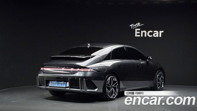 Hyundai Ioniq 6 Long Range Exclusive + 2023 — фото 2