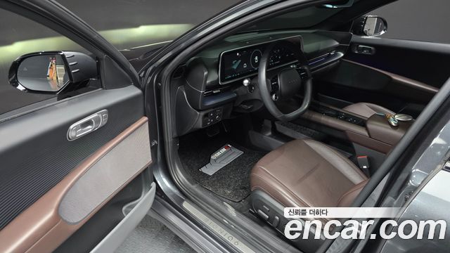Hyundai Ioniq 6 Long Range Exclusive + 2023 — фото 10