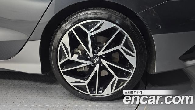 Hyundai Ioniq 6 Long Range Exclusive + 2023 — фото 21