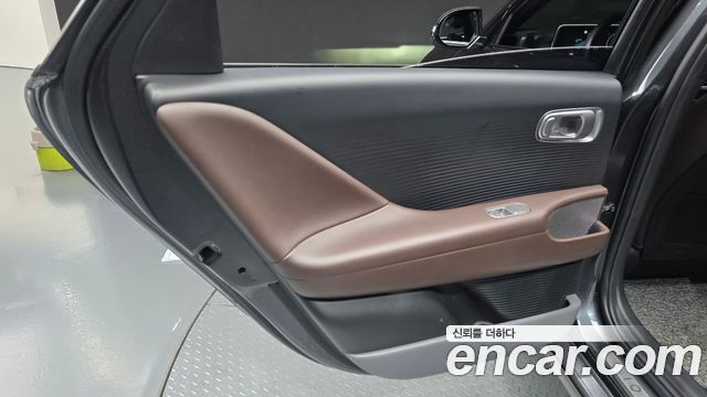 Hyundai Ioniq 6 Long Range Exclusive + 2023 — фото 25