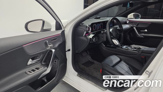 Mercedes-Benz A-Class (W177) A220 Sedan 2025 — фото 10