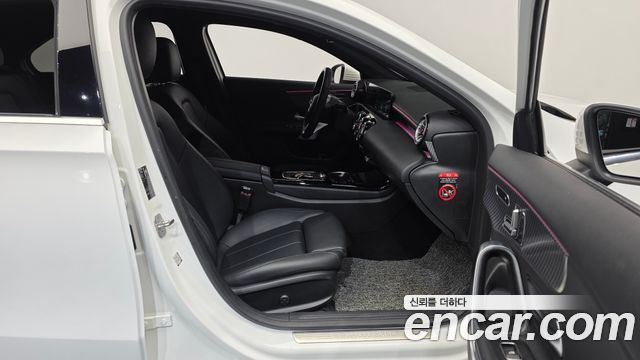 Mercedes-Benz A-Class (W177) A220 Sedan 2025 — фото 11