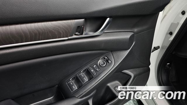Honda Accord (X) 1.5 Turbo 2018 — фото 32
