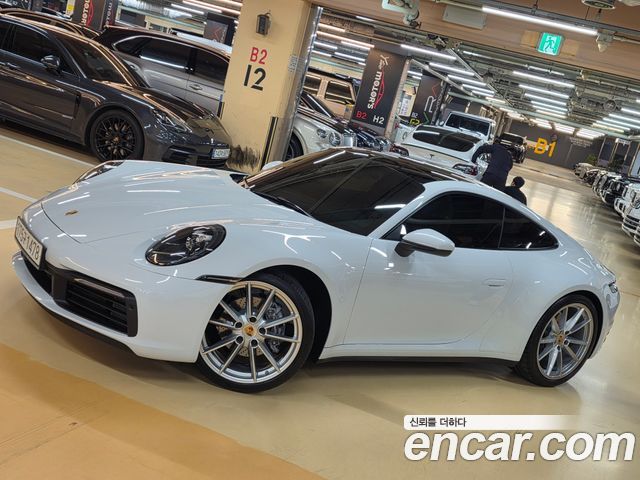 Porsche 911 (992) Carrera
