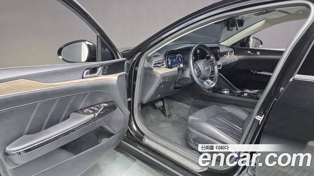 Kia K5 (III) 2.0 Signature 2023 — фото 10