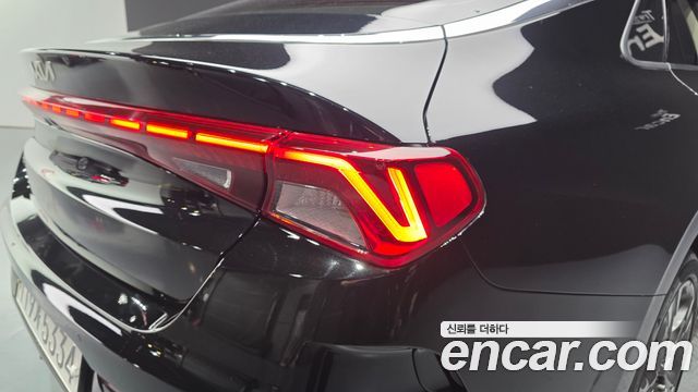Kia K5 (III) 2.0 Signature 2023 — фото 23