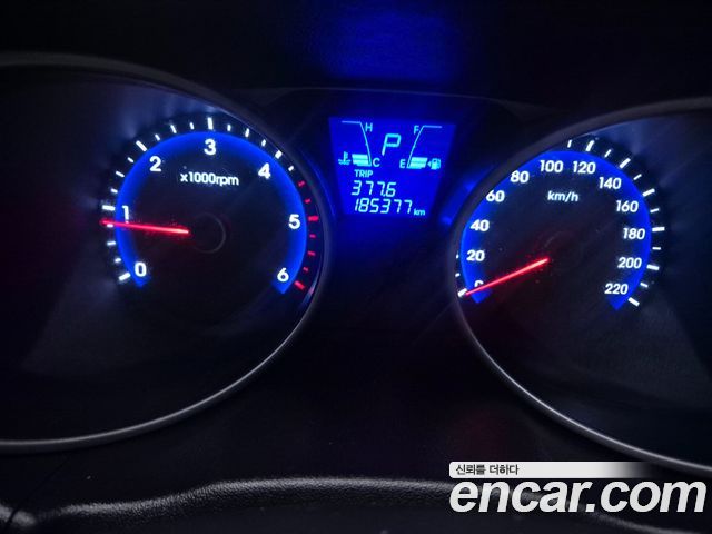 Hyundai Tucson ix Diesel(e-VGT) 2WD Smart special 2014 — фото 8