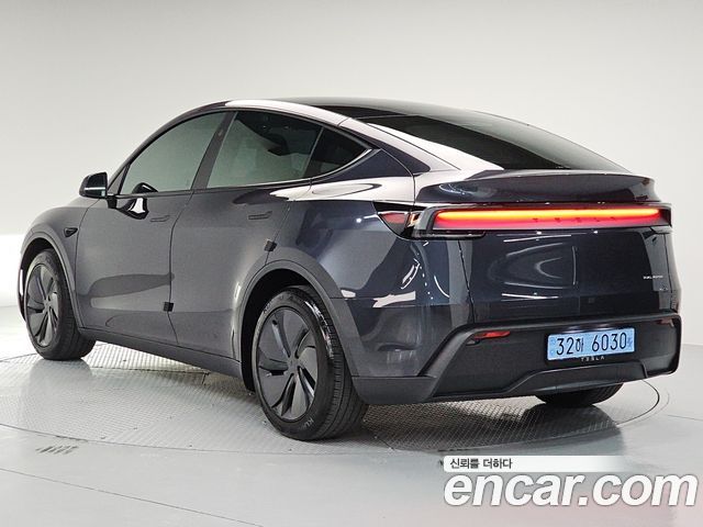 Tesla Model Y Long Range AWD 2025 — фото 3