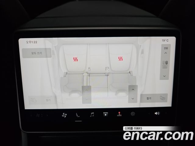 Tesla Model Y Long Range AWD 2025 — фото 22