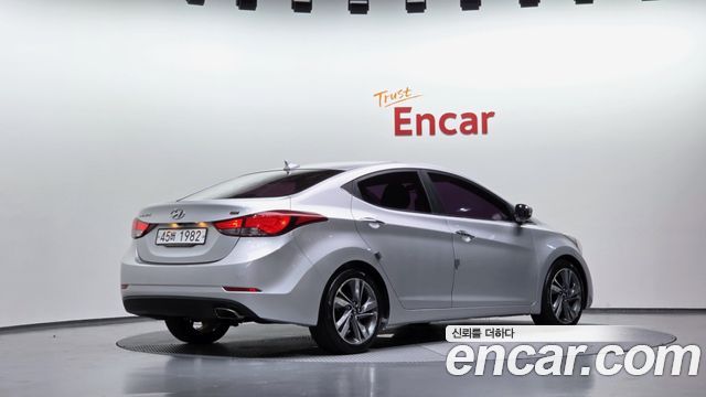 Hyundai Avante 1.6 GDi Premium Standard 2015 — фото 2