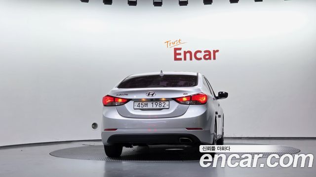 Hyundai Avante 1.6 GDi Premium Standard 2015 — фото 4