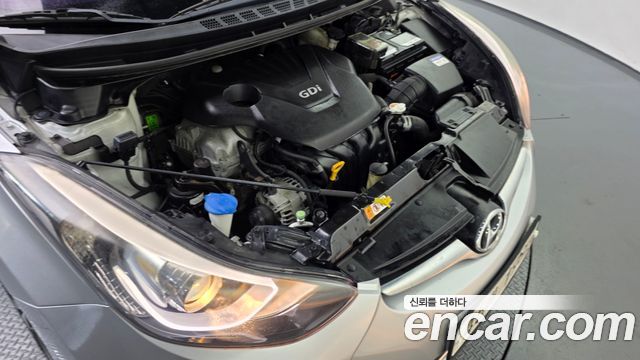 Hyundai Avante 1.6 GDi Premium Standard 2015 — фото 6