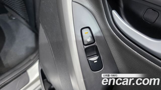 Hyundai Avante 1.6 GDi Premium Standard 2015 — фото 23
