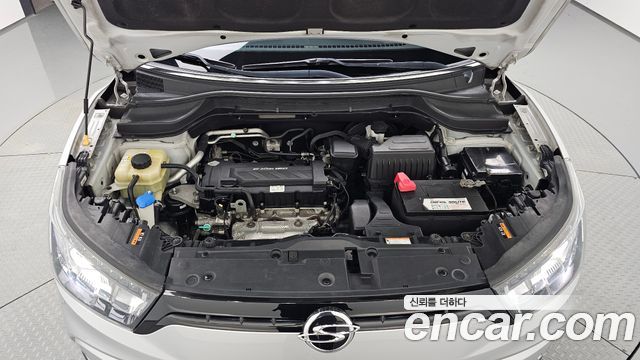 KG Mobility (SsangYong) Tivoli LX 2WD HI-DLX 2015 — фото 6