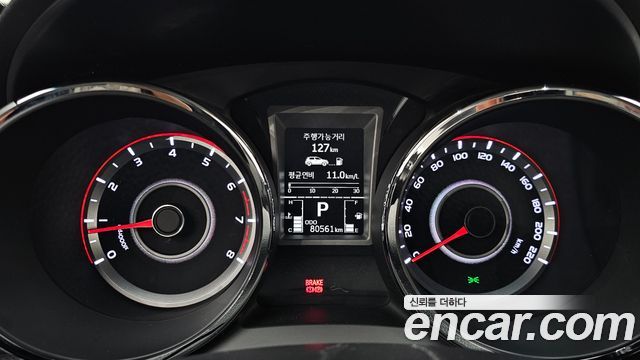 KG Mobility (SsangYong) Tivoli LX 2WD HI-DLX 2015 — фото 8