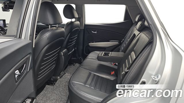 KG Mobility (SsangYong) Tivoli LX 2WD HI-DLX 2015 — фото 12
